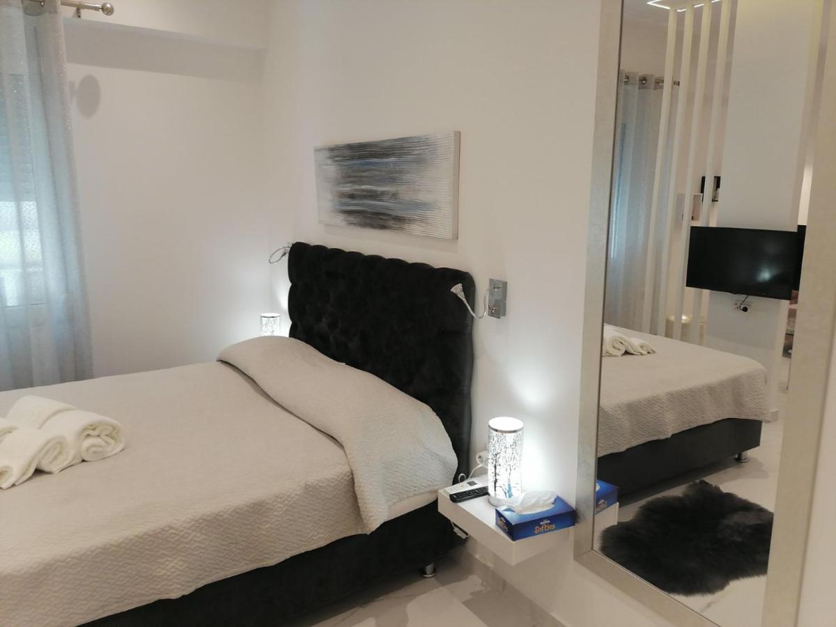 The Syntagma Luxury